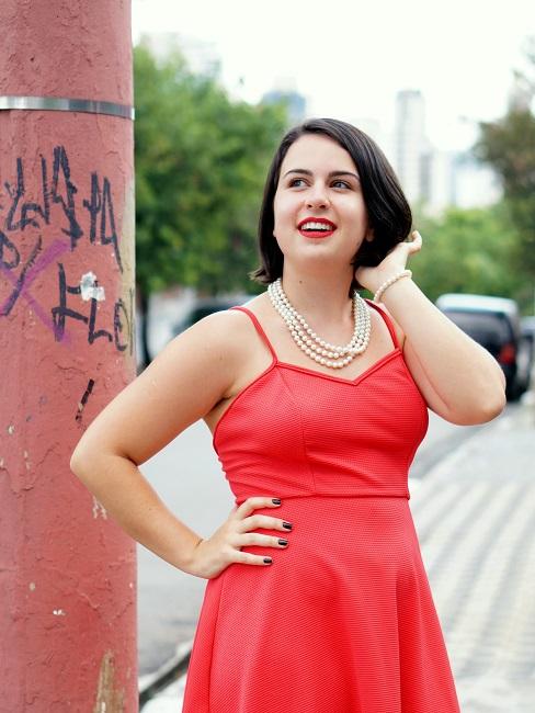 Bruna Kalil publicou livro de poesias aos 20 anos