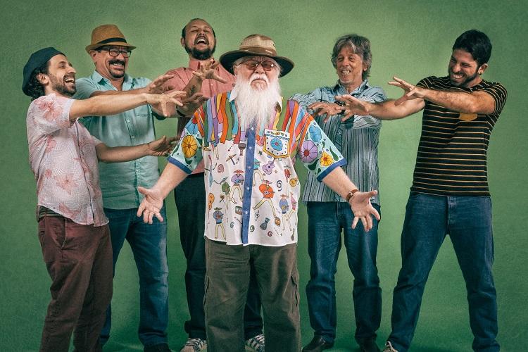 Hermeto Pascoal lança No Mundo dos Sons